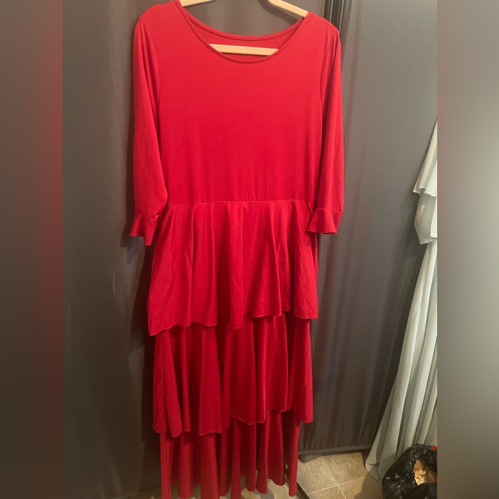 Dainty Jewells bright red dress!